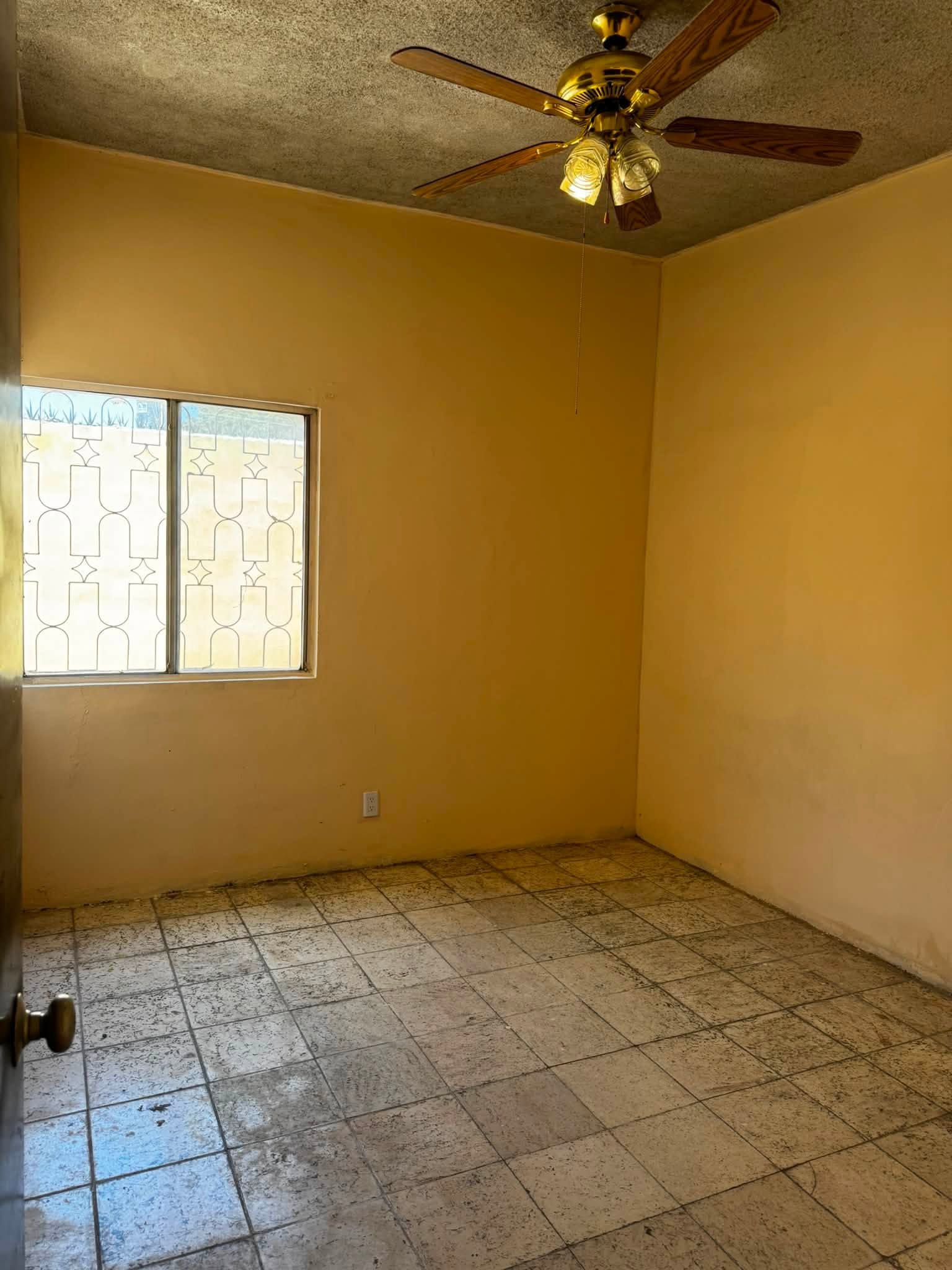 13 CASA EN VENTA EN COL. FOVISSSTE, GÓMEZ PALACIO!