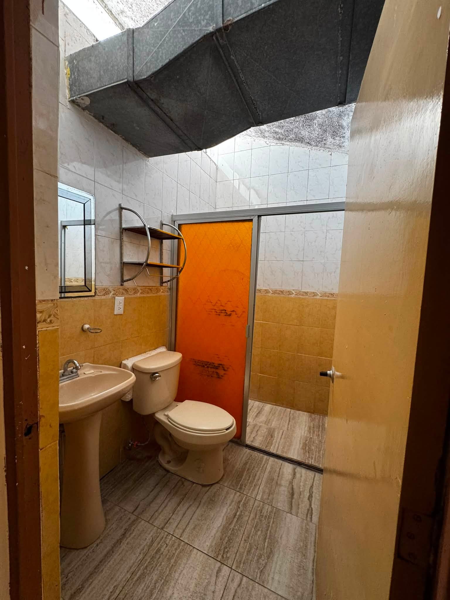 8 CASA EN VENTA EN COL. FOVISSSTE, GÓMEZ PALACIO!